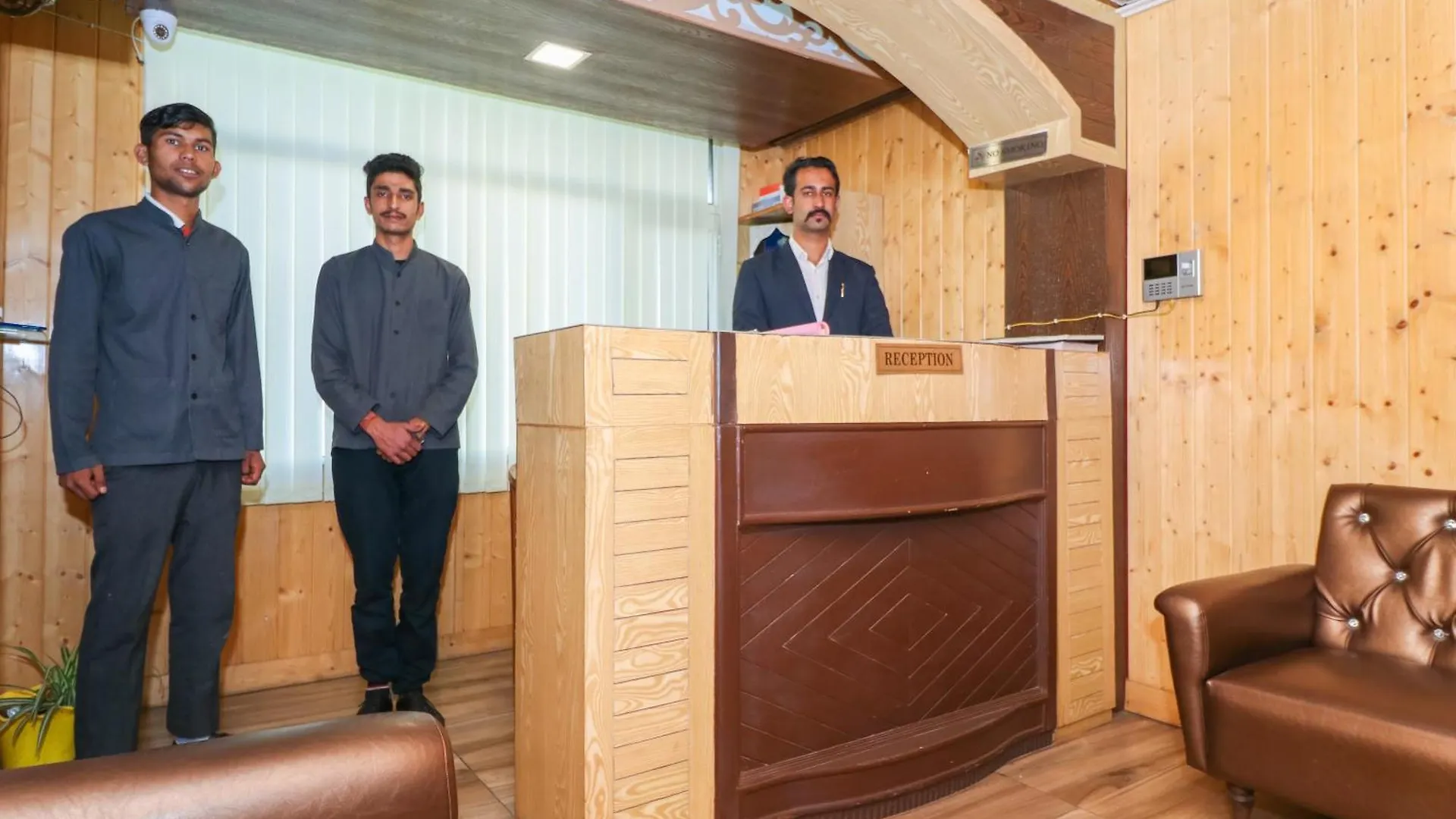 Broadway Grand Hotel Shimla 3*,  India