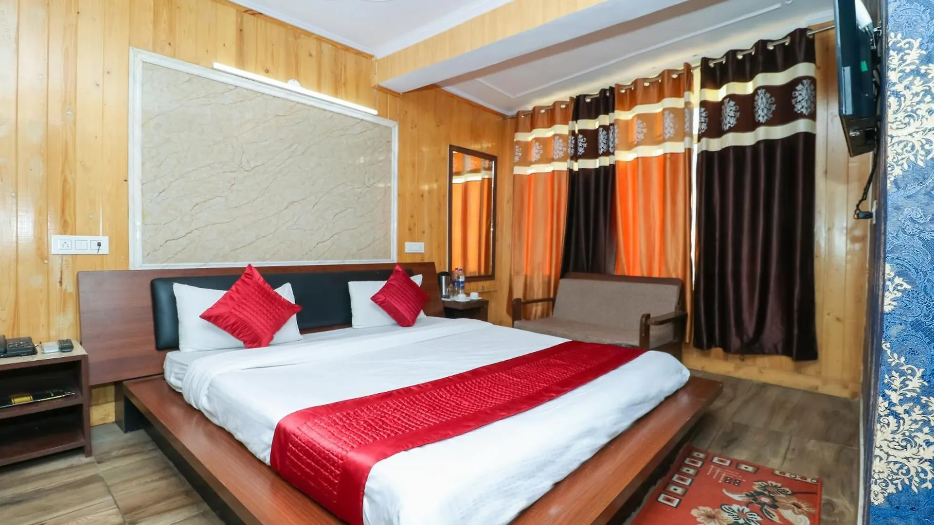 Broadway Grand Hotel Shimla