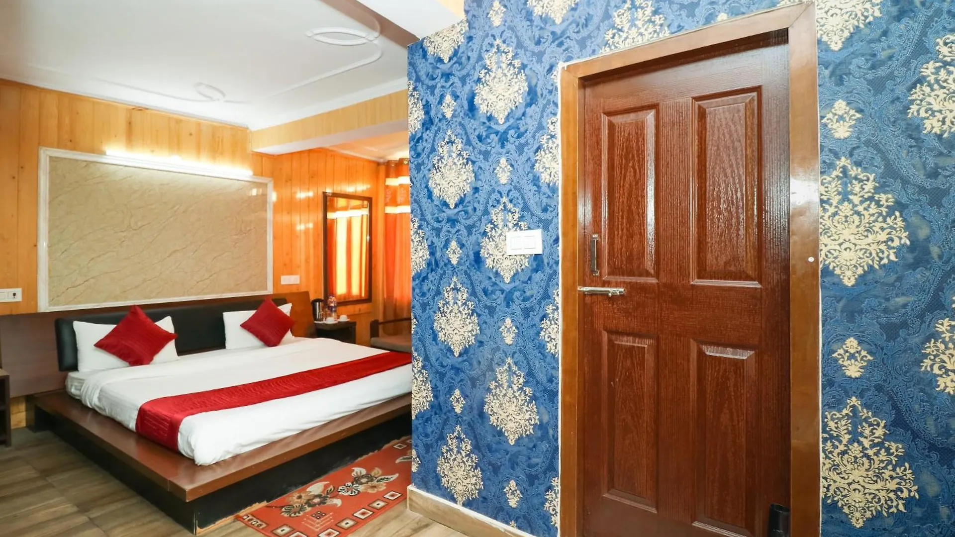 Broadway Grand Hotel Shimla