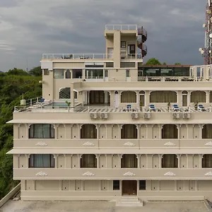 **** Hotel Raj Kuber India